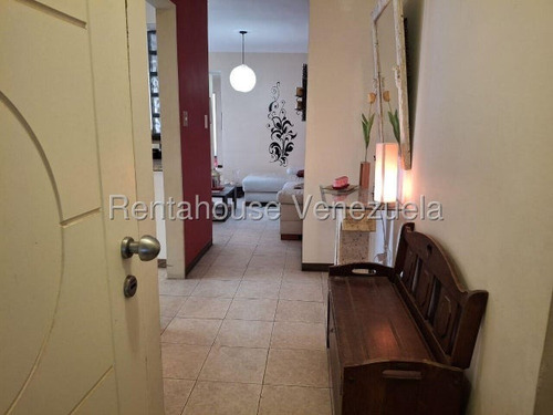 Se Vende Apartamento En Prados Del Este 25-21942 Le