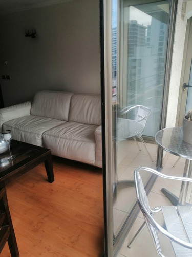 Departamento Amoblado En Metro Alcantara, El Golf,las Condes