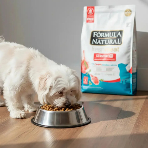 Fórmula Natural Fresh Meat Sensitive Cães Adultos Mini e Pequeno Portes Sabor Cordeiro 2,5kg