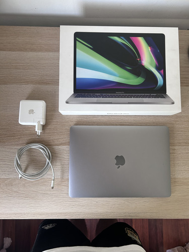Apple Macbook Pro M1 2020, 8gb Ram, 256 Gb Ssd (Usado)