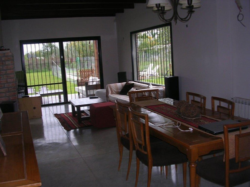 Imagen 7 de 29 de Casa De 3 Dormitorios En Venta Con Pileta Y Galería Hostal Del Sol