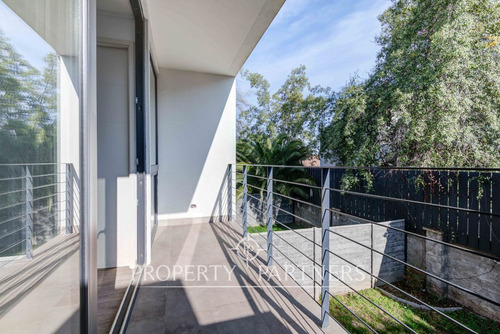 Amplio Townhouse En Excelente Ubicación 4d 3b 2e