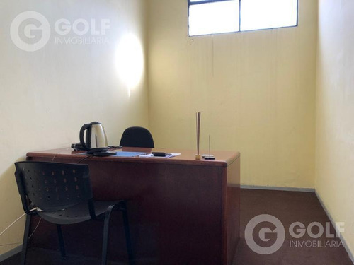 Imagen 8 de 11 de Vendo Local Comercial De Dos Plantas Sobre Una Esquina, Cochera Para 3 Autos, Se Vende Con Renta, Aguada