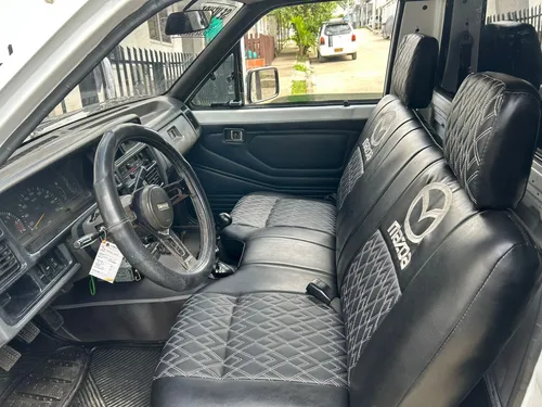 Mazda B2200 2.2 B2200