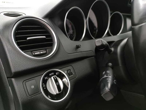 Imagem 9 de 15 de Mercedes-benz C-180 Cgi Classic Special 1.8 16v 156cv Aut 20