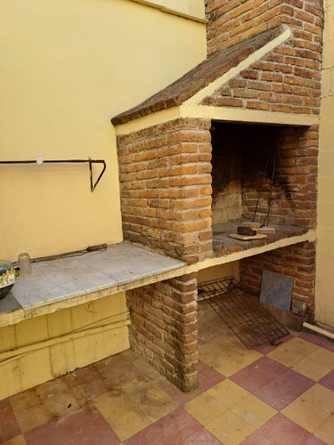 Jm Se Alquila Casa Céntrica