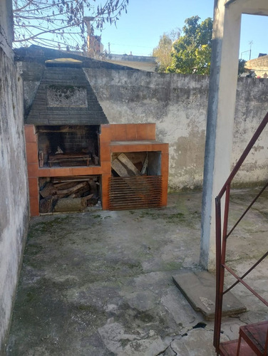Casa En Venta En G. Catán.