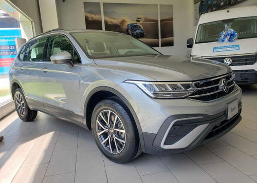 Imagen 3 de 13 de Volkswagen Tiguan 1.4 Trendline 2022