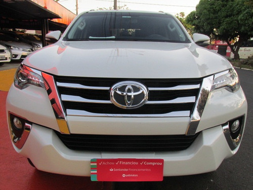 Toyota - Hilux Sw4 Srx 2.8 4x4 Automatica - 7 Lugares - 2016