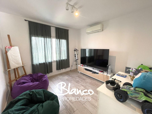 Casa En Venta En Santo Tomás, Pilar, G.b.a. Zona Norte