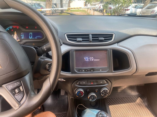 Imagem 9 de 12 de Chevrolet / Onix 1.0 Mt Lt