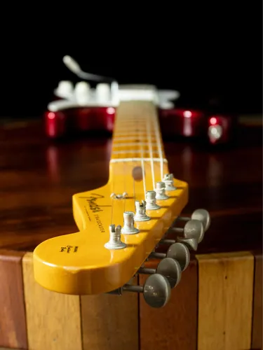 最新作の Guitarra Fender Stratocaster Reissue 57 Japan | MercadoLivre ギター
