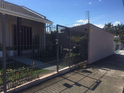 Casa A Venda Com 6 Quartos, No Itacorubi! - Ca0157
