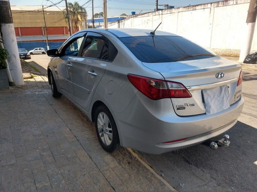 Hyundai Sedã