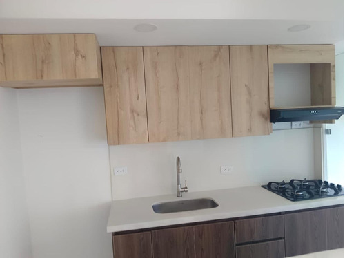 Hermoso Apartamento En Venta En El Porton De Tranvia 