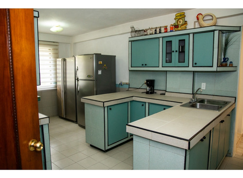 Casa En Venta Urb. Parque Mirador, Valencia Mr- 5687009