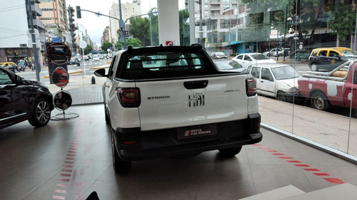 Imagen 5 de 16 de Fiat Strada Endurance 1.4 8v Dc 0km 2023