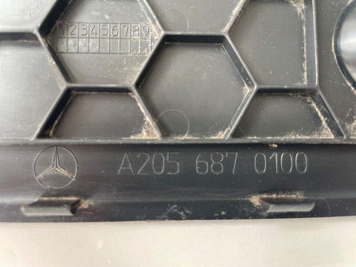 Tapa Posa Pie Derecha Mercedes C300 2020 A2056870100 (Usado)