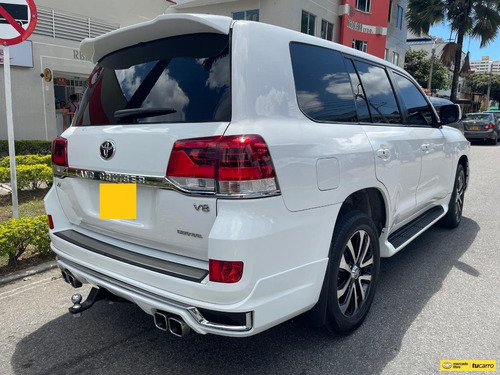 Imagen 5 de 8 de Toyota Land Cruiser 4.5 Vx