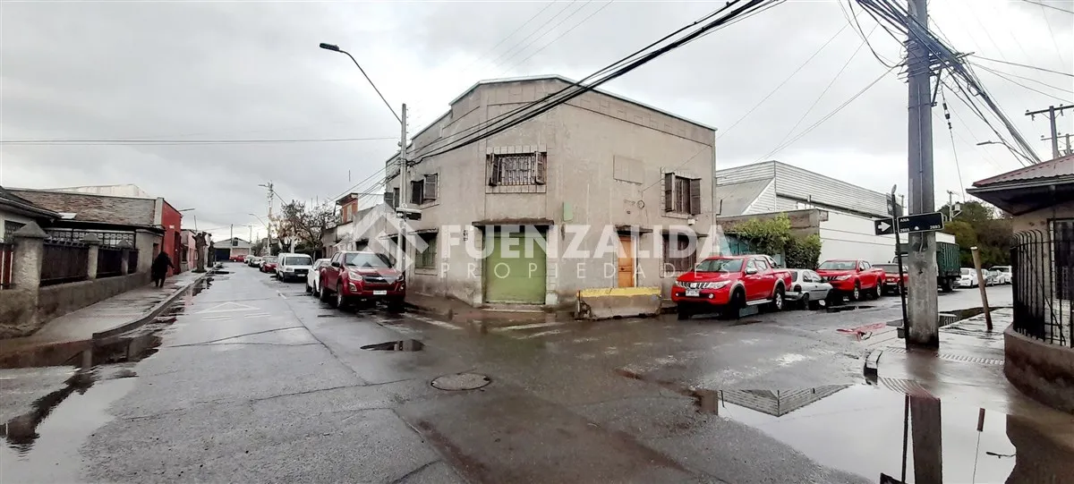 Imagen 1 de 28 de Casa En Venta De 5 Dorm. En San Joaquín