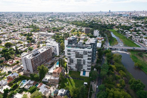 Venta Departamento 2 Dormitorio Con Cochera En Opera Luxury Torre 2