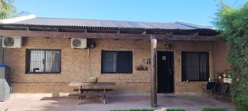 Venta Casa 3 Dormitorios, Cochera, Patio Y Local
