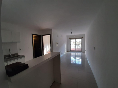 Imagen 6 de 18 de Venta Apto Centro 1 Dormitorio Con Terraza