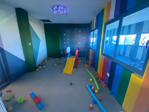Imagen 17 de 26 de La Esperilla Apto. Nuevo, Piso 18 - 3hbs -3 Parqueos - Hermosa Vista Al Mar Y A La Ciudad - Área Social Con Lounge Bar Piscina Con Hidroterapia - Gimnasio -spa De Masaje - Sauna- Área Infantil Salón