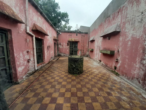 Vendo Casa Inigualable Por Arquitectura, Dimensiones Y Ubicación Privilegiadas!!!!!