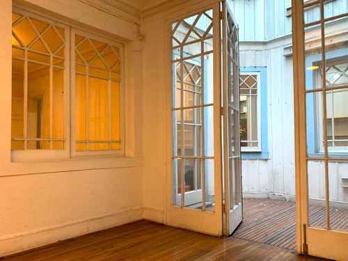 Neoclásico Francés 1927, Clásico, Amplio. Barrio Lastarria