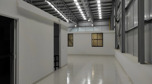 Imagen 18 de 22 de Se Vende Bodega En Cerritos Pereira