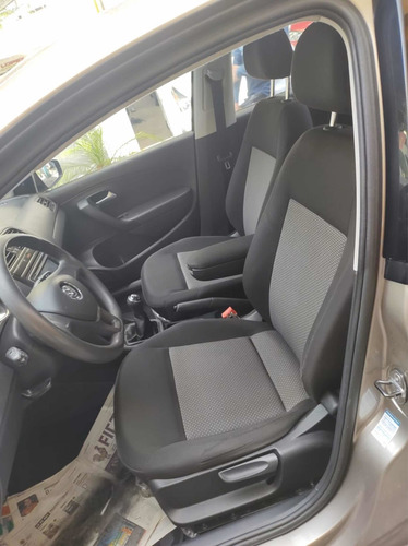 Imagen 11 de 13 de Volkswagen Vento 1.6 Comfortline Std 5 Vel Ac 2019