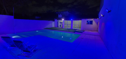 Dueño Vende!!! Casa 6 Ambientes Y 3 Baños, Moron.