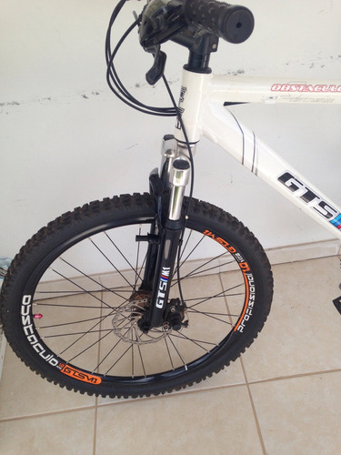 Bicicleta Gts M1 2.0 - Obstáculo