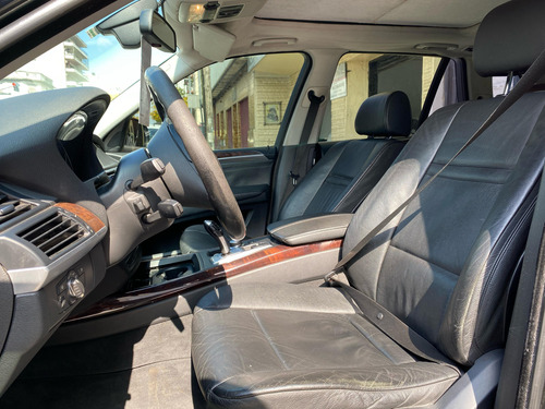 BMW X5 4.8 Is Premium