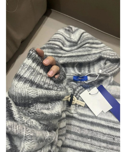 Suéter De Punto Con Capucha Y Botones A Rayas Para Mujer