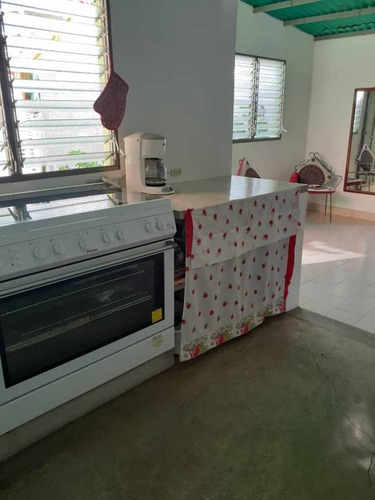 Imagen 8 de 15 de Casa En Venta. Barquisimeto Centro. Carrera 33.