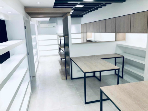 Imagen 7 de 10 de Impecable Galpon Con Oficinas, Showroom, Vestuarios, Comedor