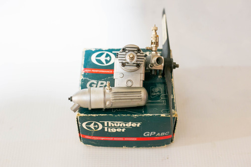 Motor Rc Nitro Para Avioneta Thunder Tiger 61 Plata
