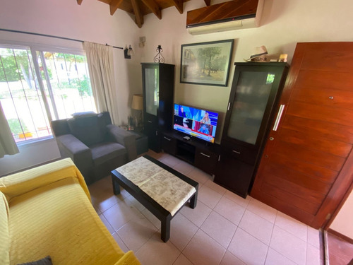 Casa Con 3 Habitaciones Y 2 Baños
