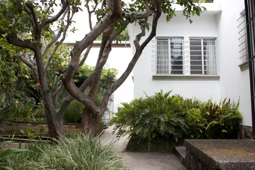 Venta Y Renta De Casa Sola Frente Al Lienzo Charro, Cuernavaca Morelos