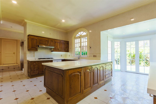 Exclusiva Casa En Lo Curro Con Precioso Jardín