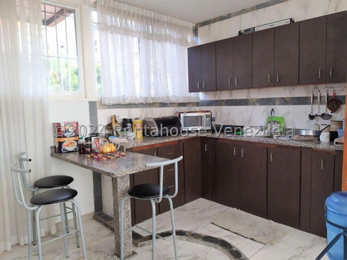 Santa Mónica !! Impecable Y Amplia Casa Comercial Y/o Residencial, 532 M2, 3 Oficinas Privadas Con Posibilidad De Ampliación Para Otras Oficinas, 6 Pe. Apartamento Y Anexo Totalmente Equipados !!