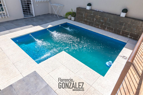 Venta Casa 4 Ambientes Jardin Parrilla Pileta Garaje