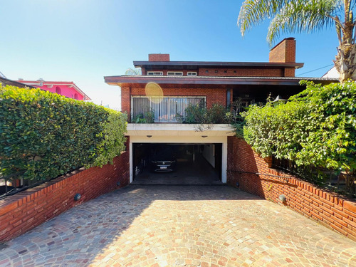 Casa En Venta En Martinez