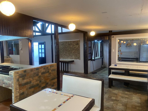 Casa Comercial En Algarrobo Centro: 300 M² Útiles