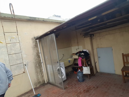 Martin Coronado: Excelente Propiedad Local En Planta De Baja En Planta Alta Amplio Departamento De 77 Metros Y En 2do Piso Departamento De 2 Ambientes De 25m2, F: 7284