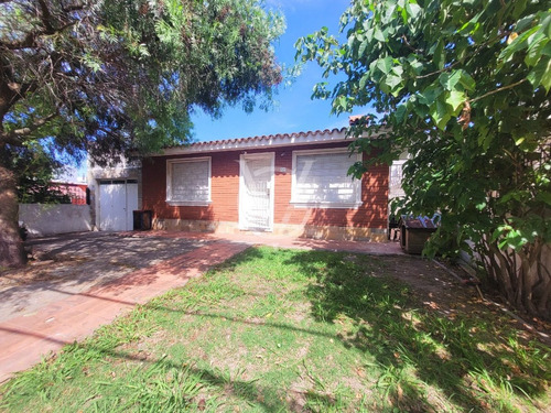 Imagen 2 de 26 de Casa De Dos Dormitorios En Bella Italia