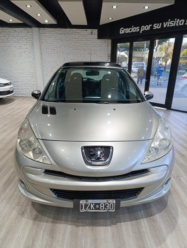 Peugeot 207 1.6 Xt