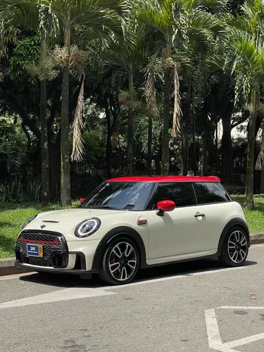 Mini John Cooper Works Iconic 2.0 Turbo Automático